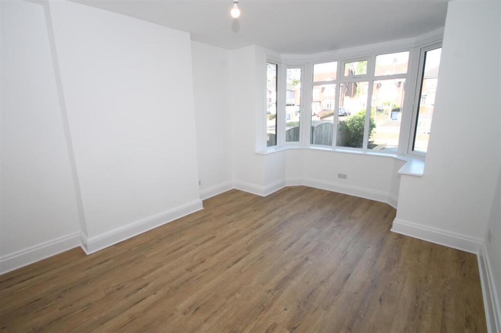 Manor Lane, Halesowen photo 4