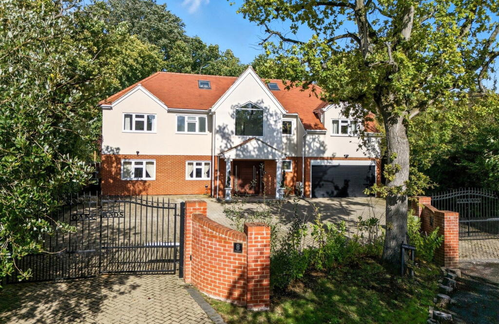 Main image of property: Widworthy Hayes, Hutton Mount, Brentwood CM13