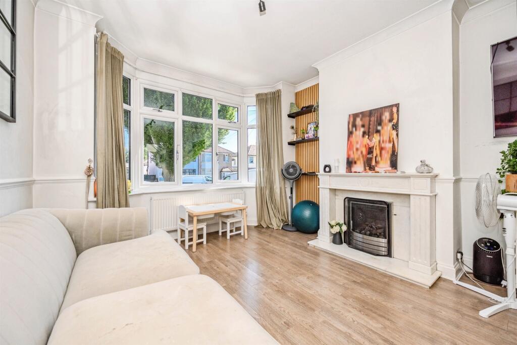 House in Watford - View 2