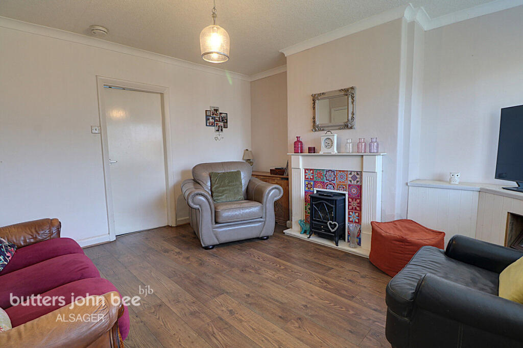 Roberts Close, Alsagers Bank photo 4