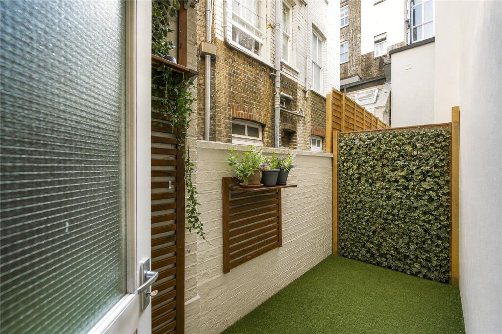 Apartment in London, East Marylebone, Mayfair - More