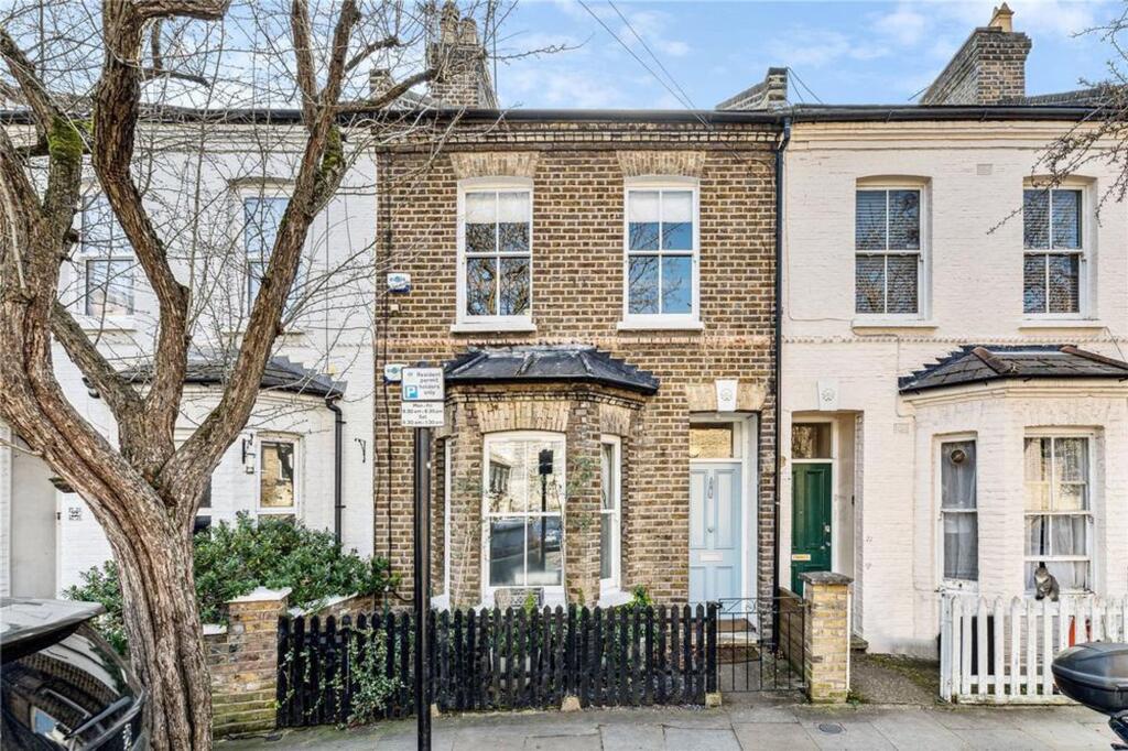 3-bed other on Treadgold Street, Notting Hill, W11, £1,700,000