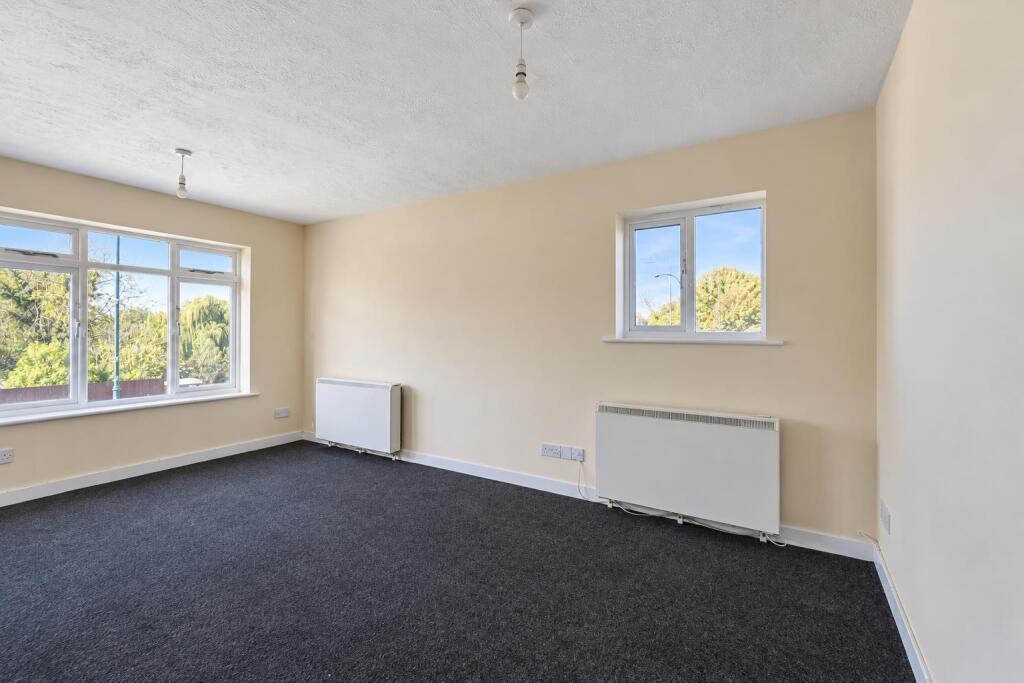 Apartment in Twickenham - View 2