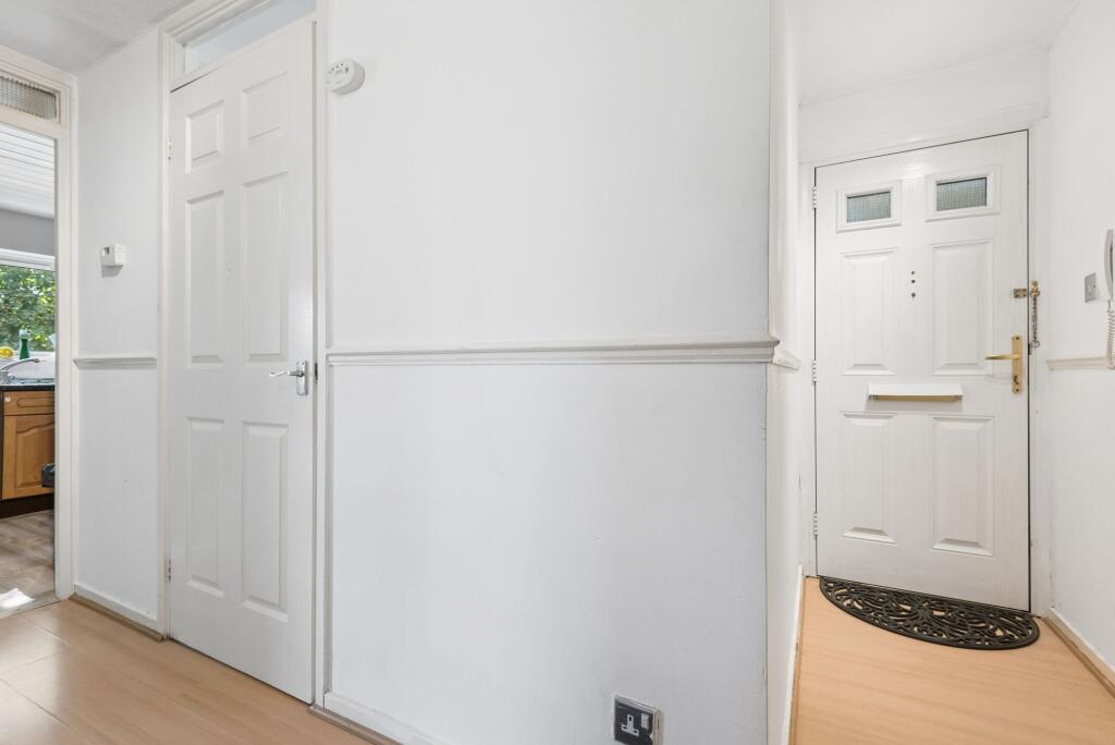 Apartment in Stevenage, Bragbury End - View 5