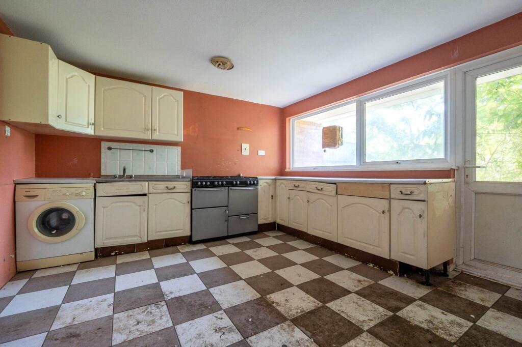 Fern Grove, Bletchley, MK2 photo 2