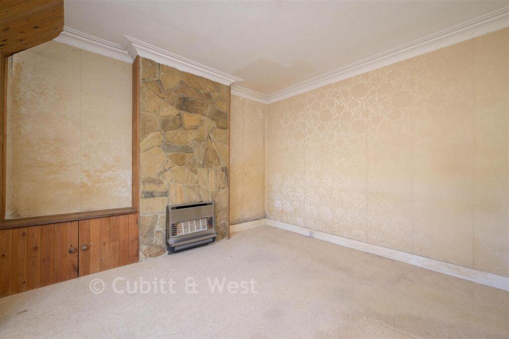 House in Reigate and Banstead, Surrey - View 3