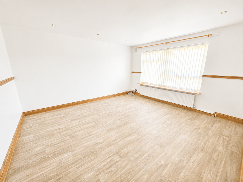 Highfield Crescent, Kettering, NN15 6JS - View 4