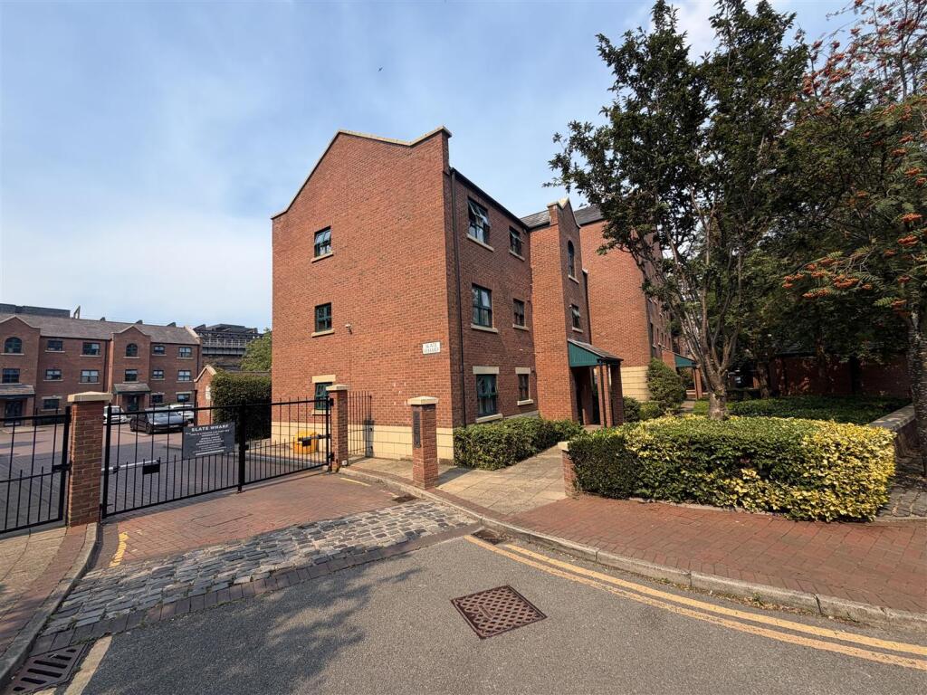 Main image of property: Slate Wharf, Manchester