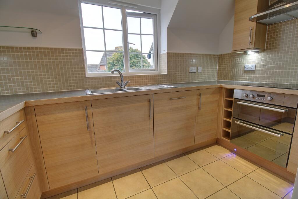 Guillemot Close, Stowmarket, IP14 photo 3