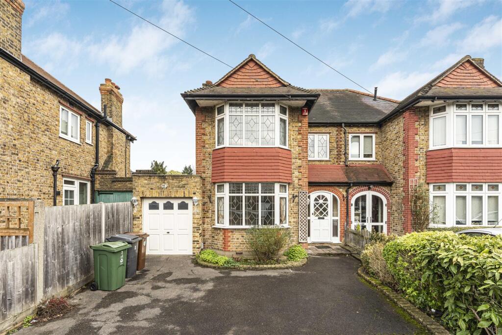 Main image of property: Goldsborough Crescent, North Chingford