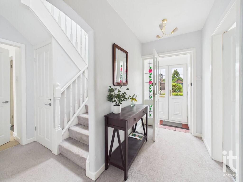 House in Stockport - View 2