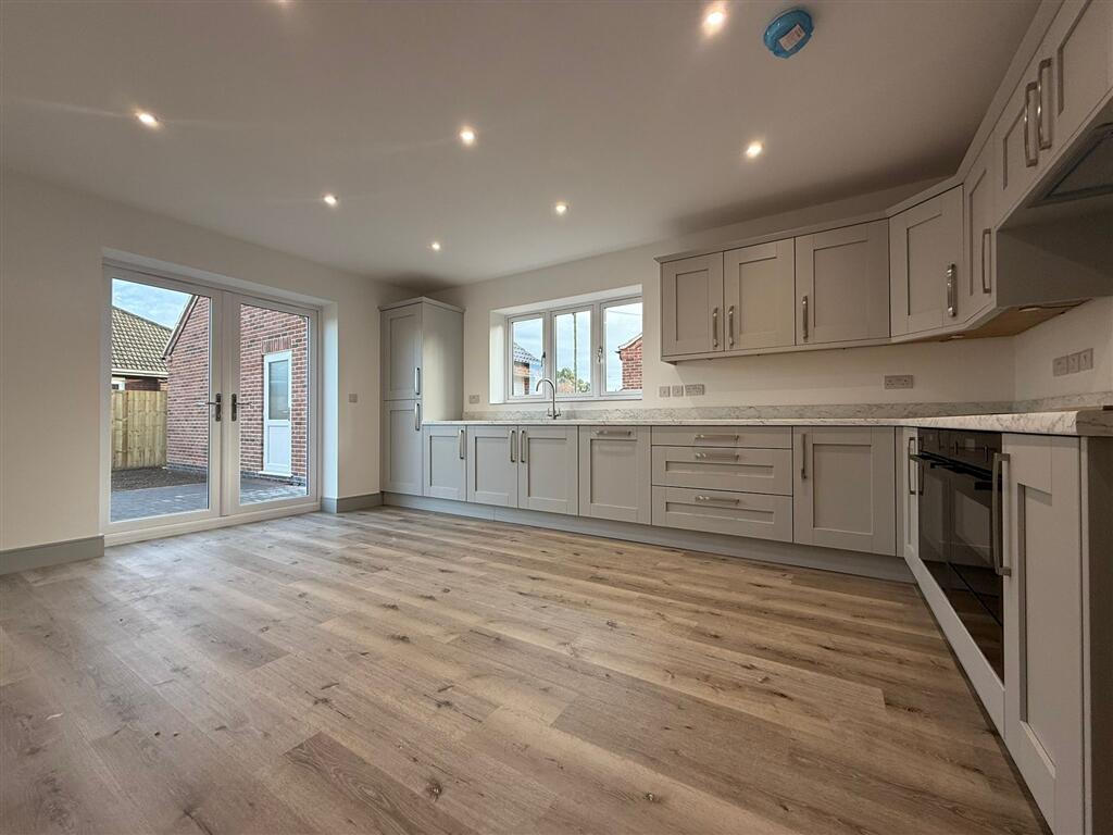 House in King's Lynn and West Norfolk, Walsoken - View 2