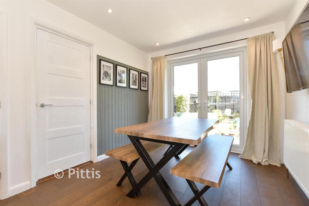 House in Ryde, Swanmore - More