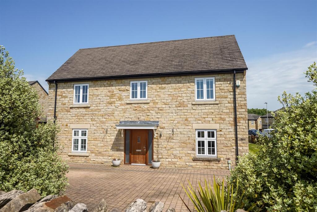 Main image of property: Castlefields Close, Richmond