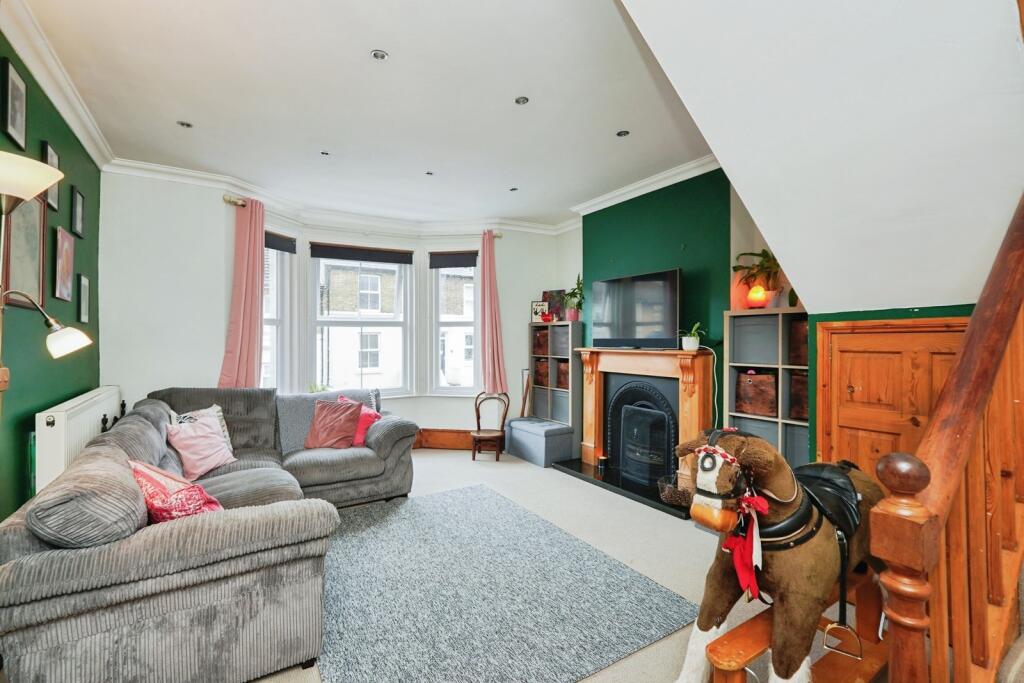 House in Dover - View 2