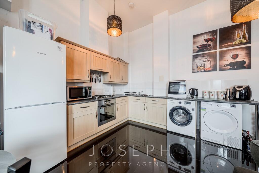 Apartment in Ipswich - View 5