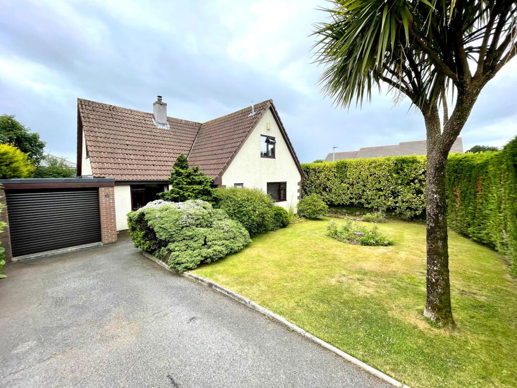 4-bed detached on Socotra Drive, Trewoon, St Austell, PL25, £359,950