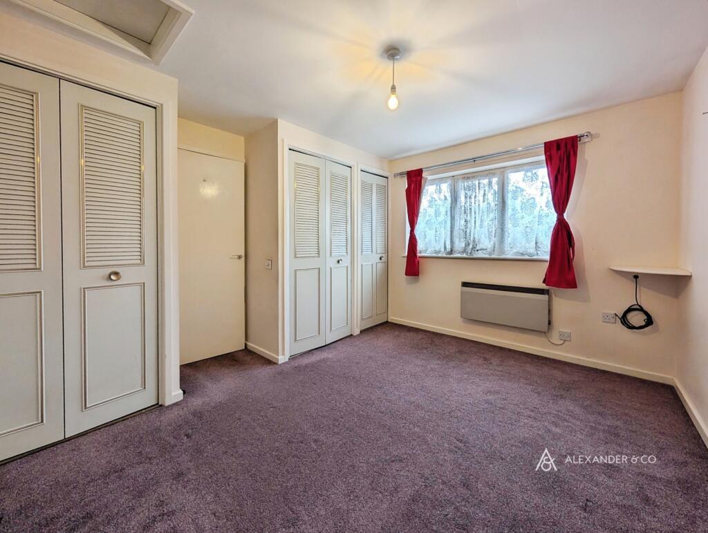 House in Bicester - More