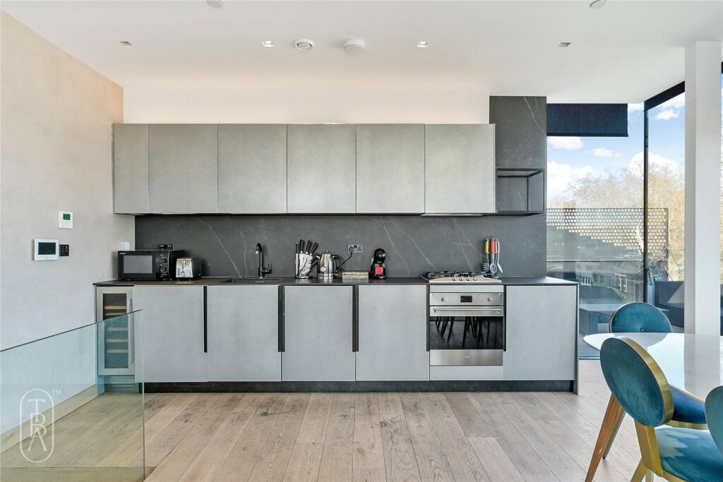 3 bedroom penthouse for rent