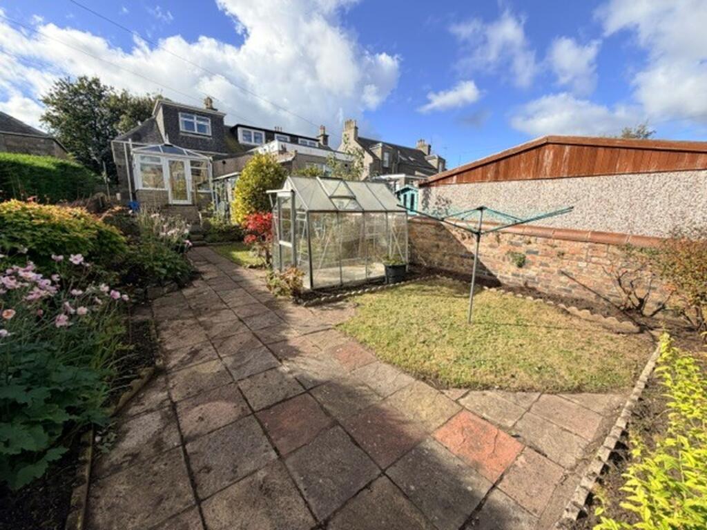 House in Kirkcaldy, Fife - View 3