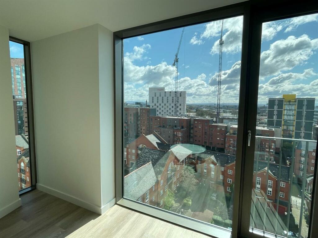 Apartment in Manchester - View 4
