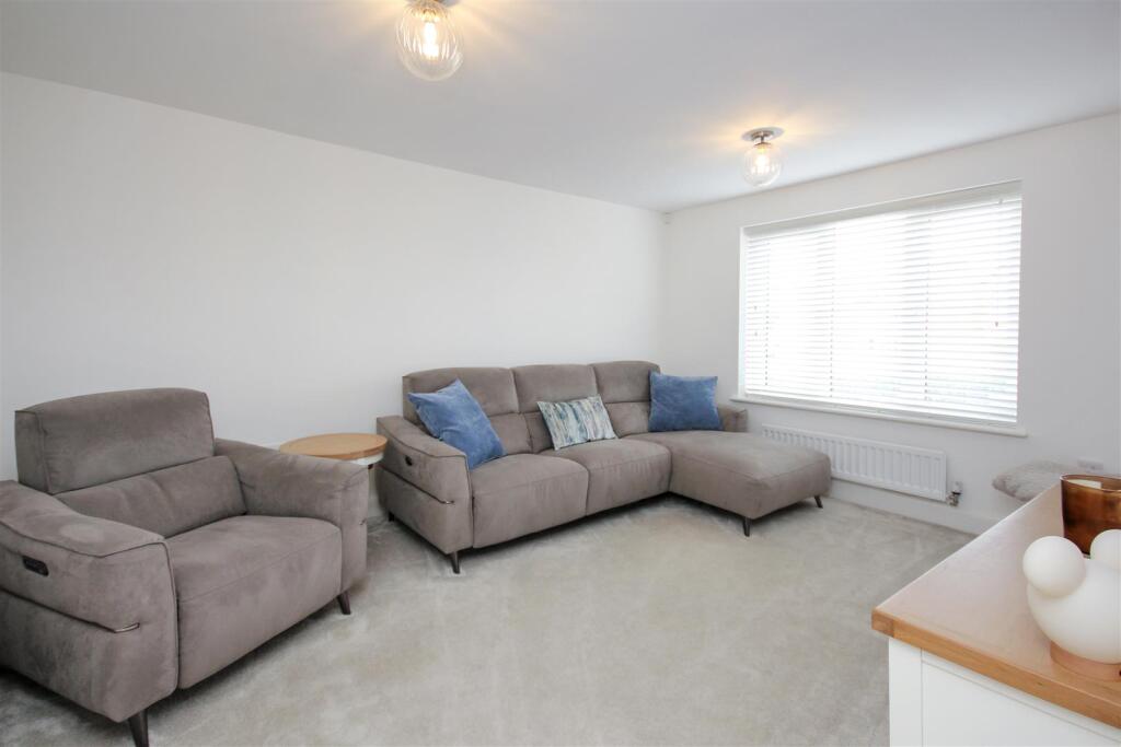 House in Northampton, Wellingborough - View 4