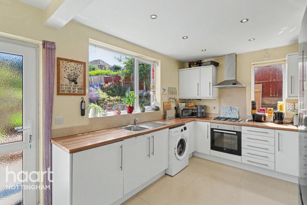 House in Nottingham - View 4