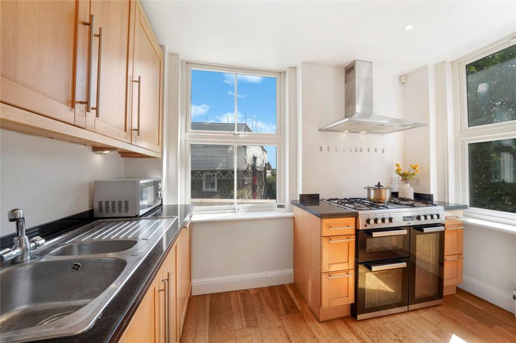 Apartment in London - View 2