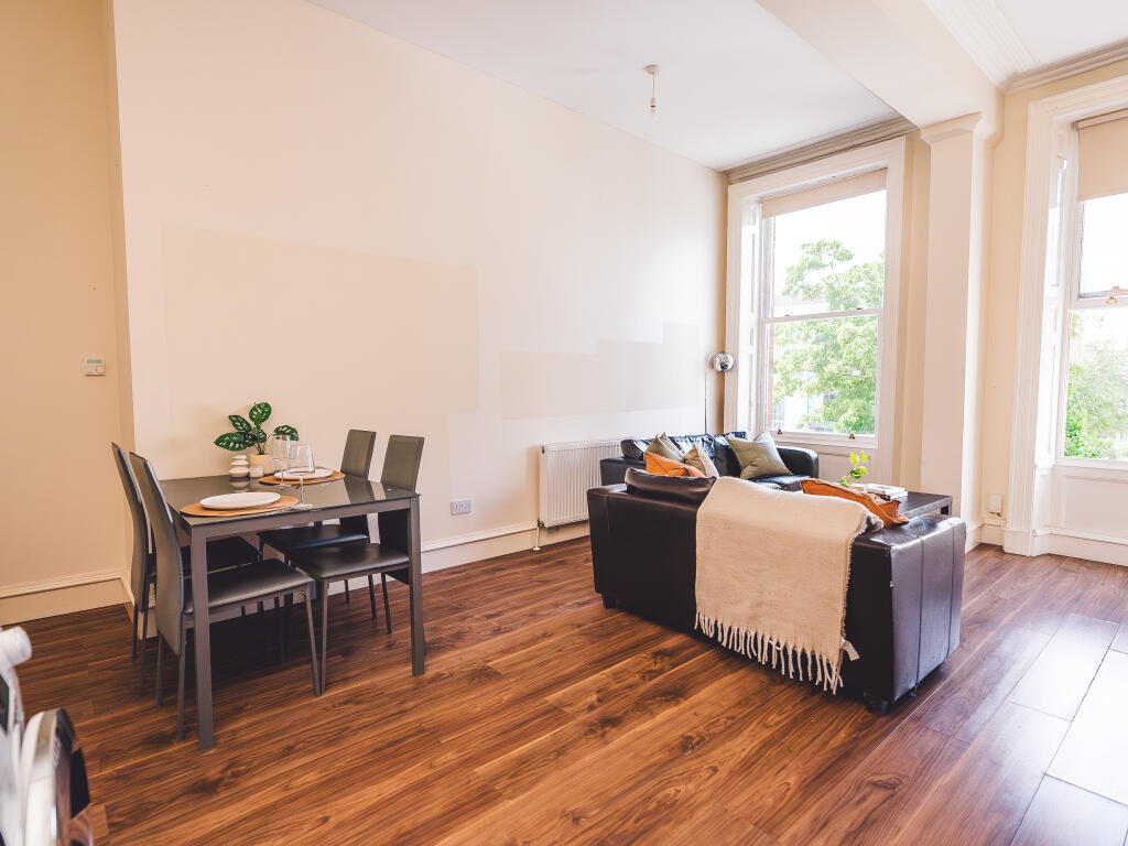 Main image of property: Apt 5, 22A Blenheim Terrace #451776