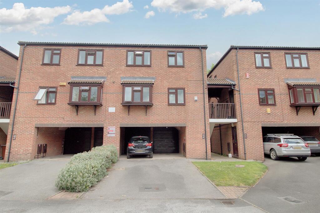 Main image of property: Lenton Manor, Nottingham