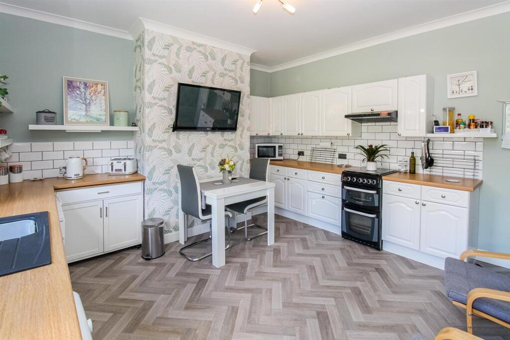 Horbury Road, Ossett photo 3