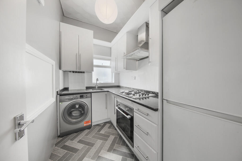 Apartment in London - View 5