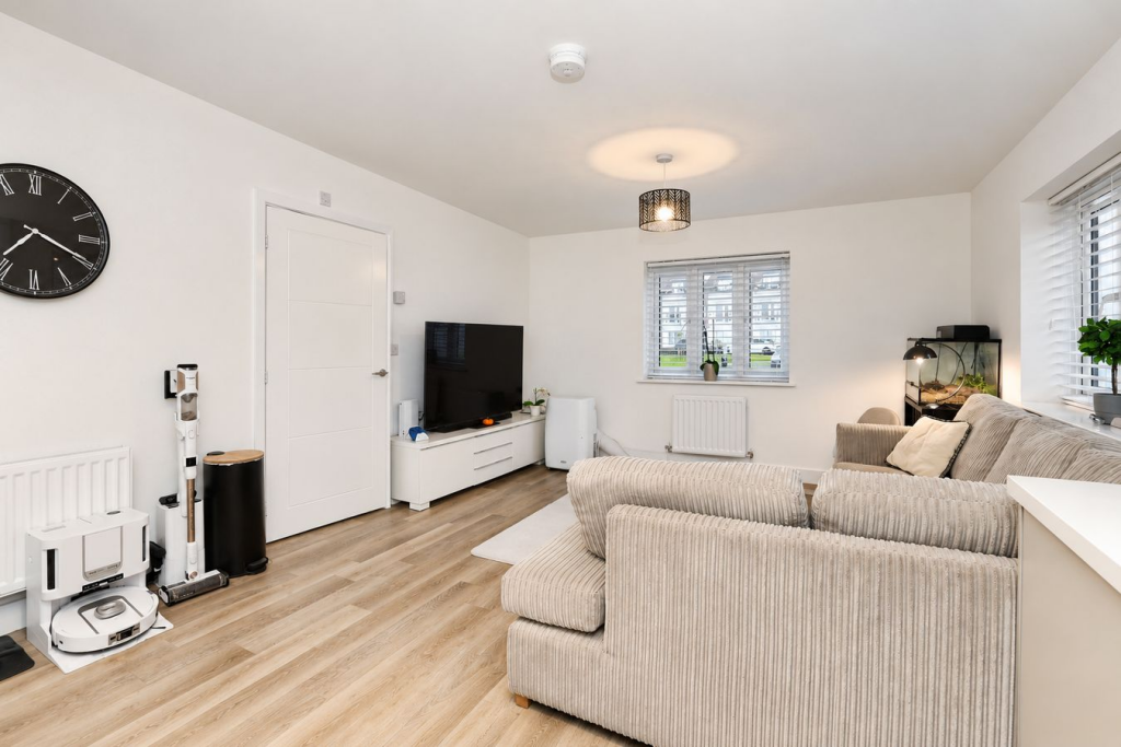 Apartment in Redhill - View 5
