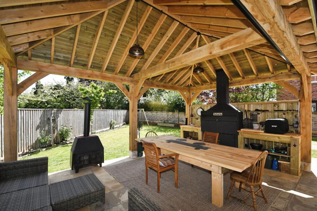 House in West Lindsey, Fillingham - View 5