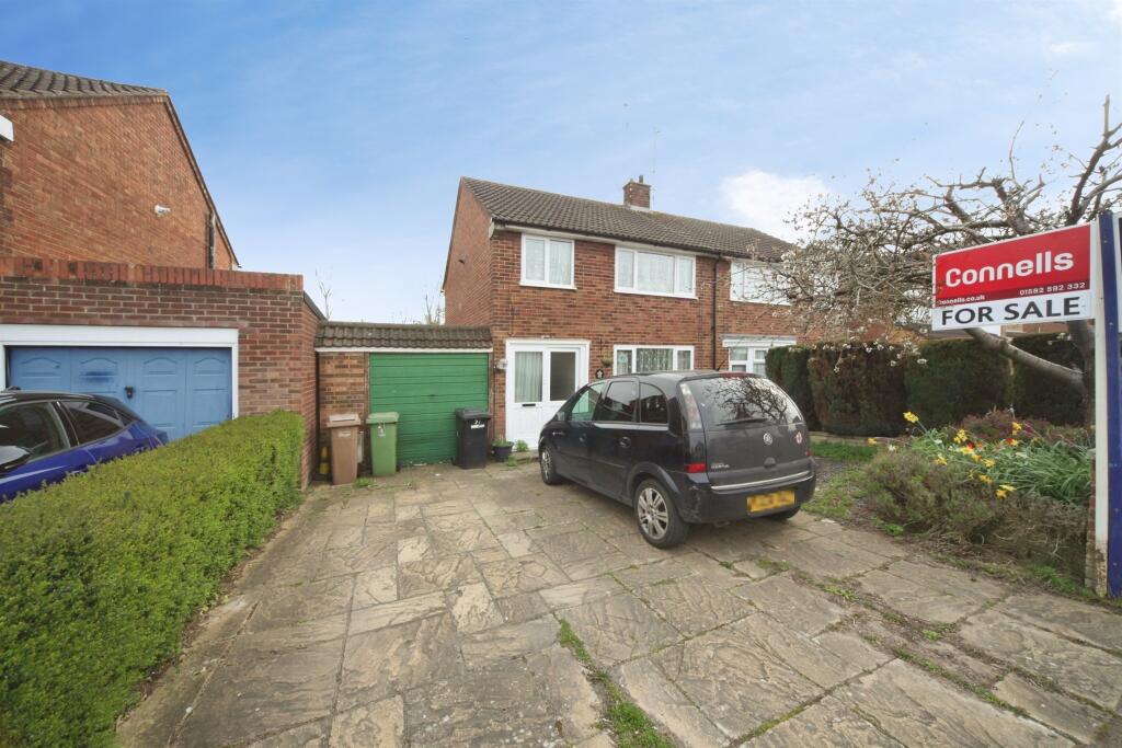 Main image of property: Watermead Road, Luton