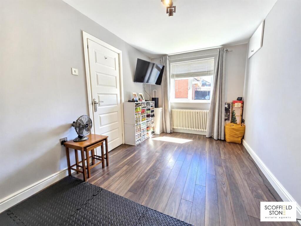 House in Derby - View 5