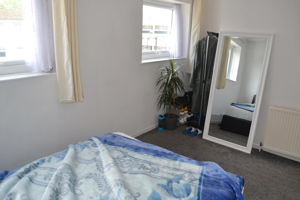 4 bedroom terraced house for rent