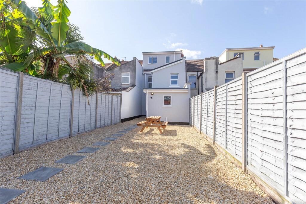 6 bedroom terraced house for rent