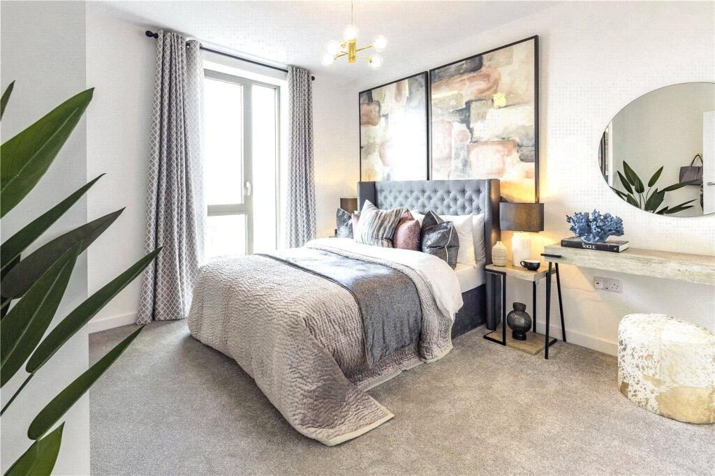 Apartment in Southall - View 5