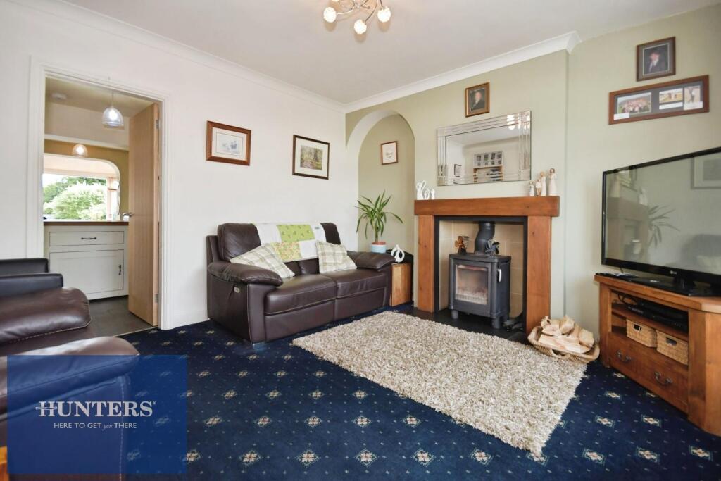House in Chesterfield, Derbyshire - View 4