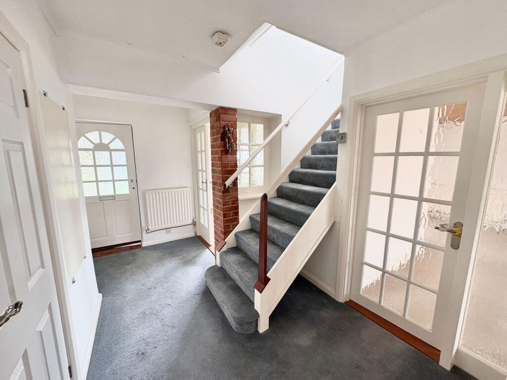 Repton Close, Alverstoke, Gosport. PO12 2RY photo 4