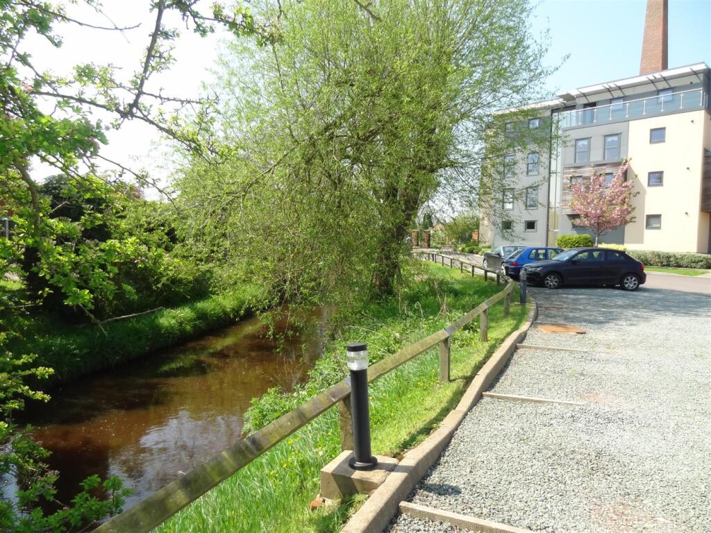 Apartment in Shrewsbury - View 5