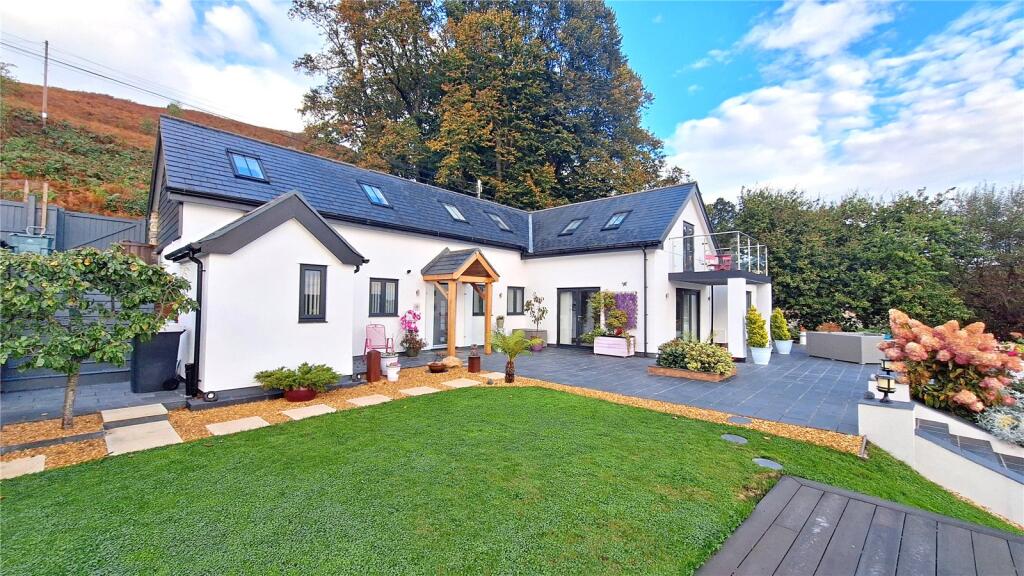 3-bed detached on Llechwedd, Conwy, Conwy, LL32, £815,000