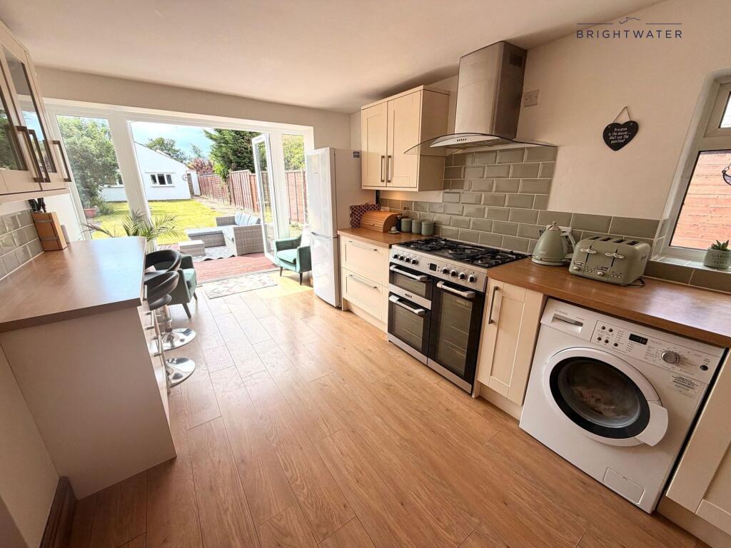 Southampton Road, Ringwood, BH24 - More