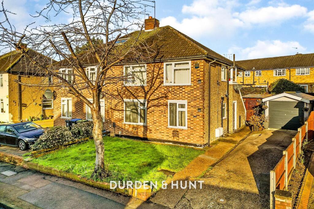 2-bed flat on River Way, Loughton, IG10, £350,000