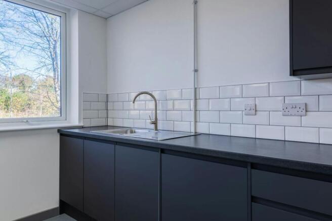 Unit-1-Crompton-Rd-Groundwell-Ind-Est-Swindon-17_2000.jpg