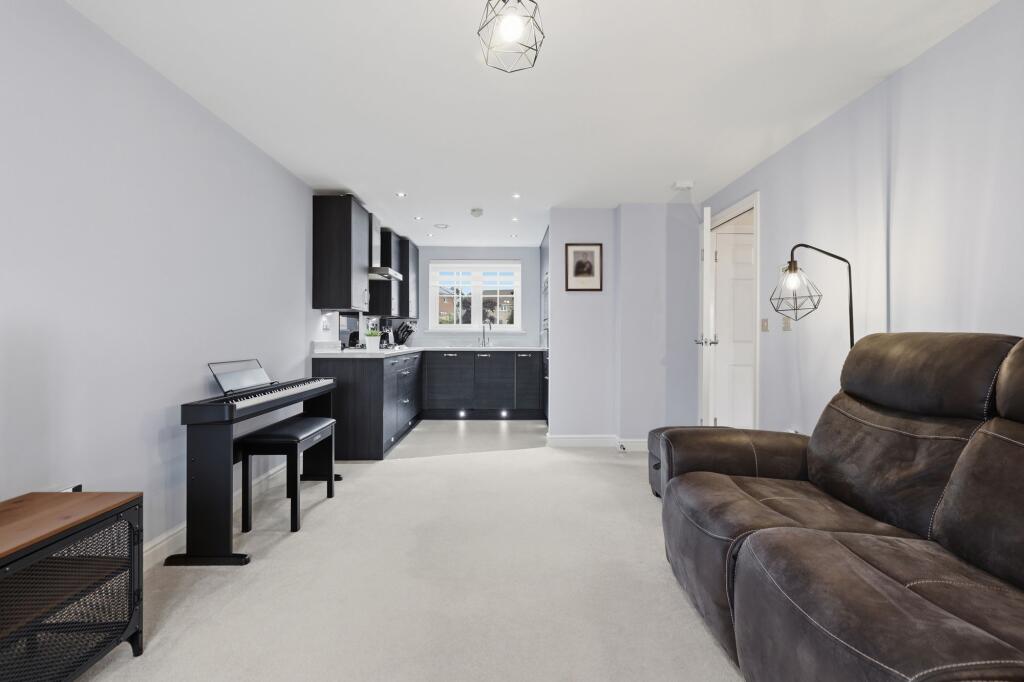 Ballantyne Brae, Kirkintilloch, G66 photo 4