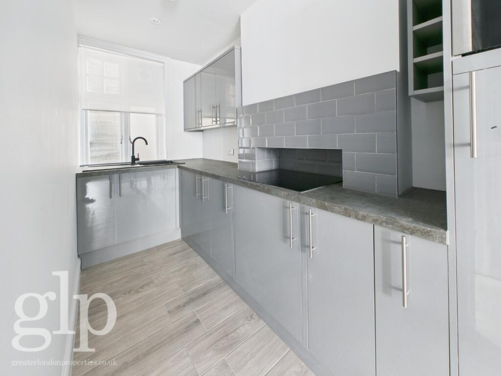 Apartment in London - View 2