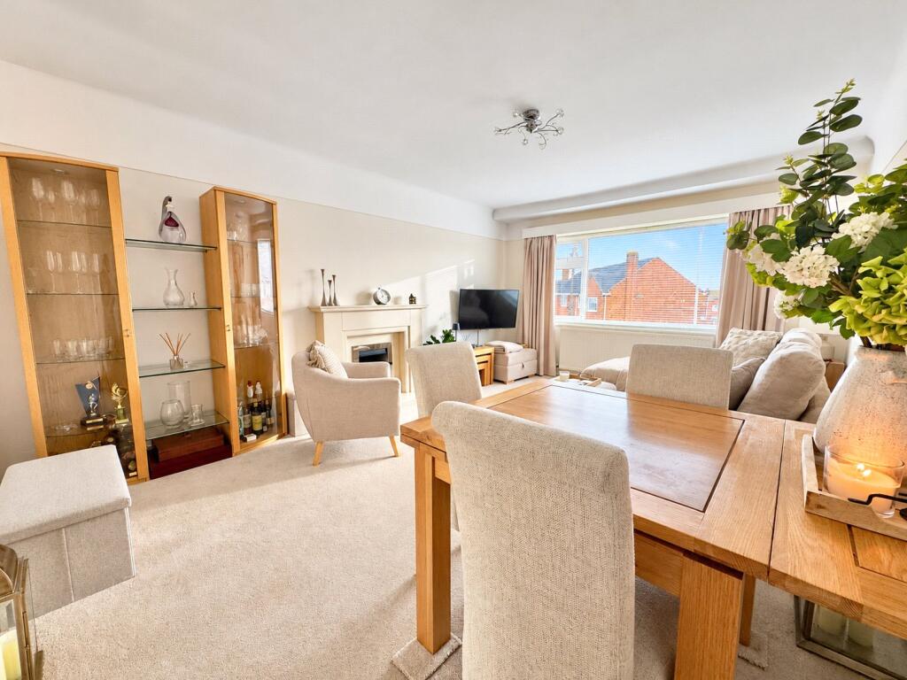 Apartment in Chester - View 5