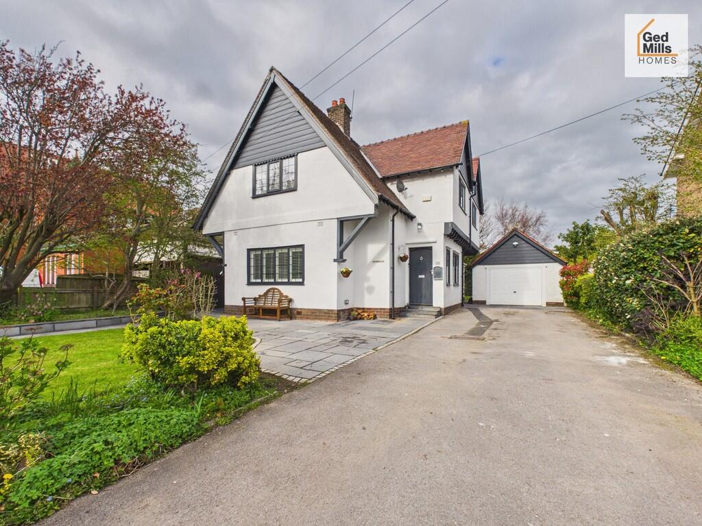 Main image of property: Moorland Road, Poulton-le-Fylde 